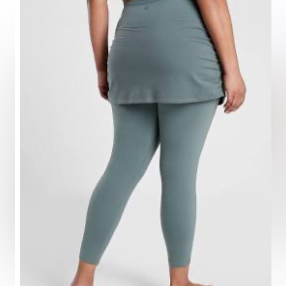 Women Athleta 2-in-1 legging XS worn 2x greenish gray